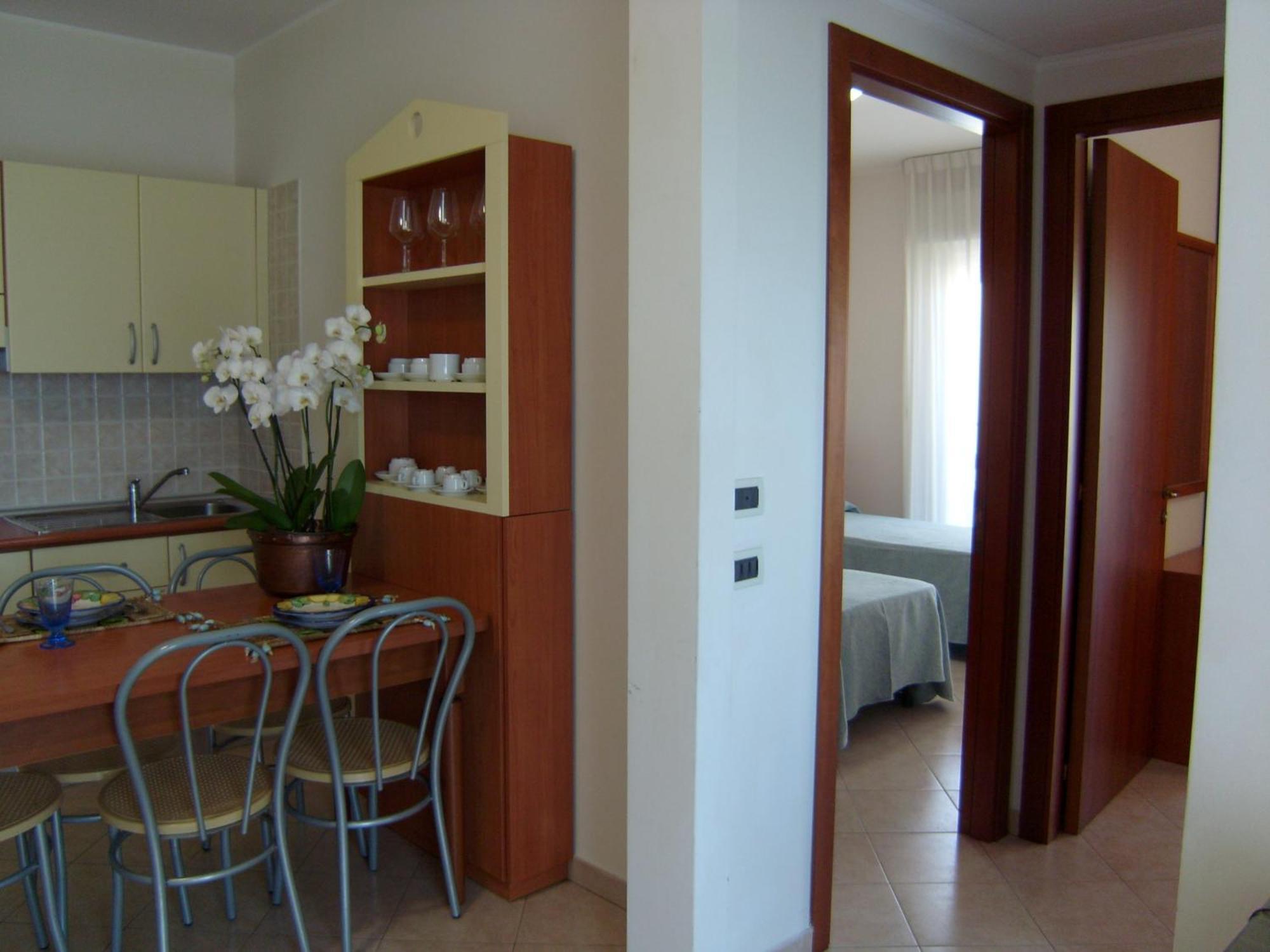 Residence Torre Del Mar Alba Adriatica Zimmer foto