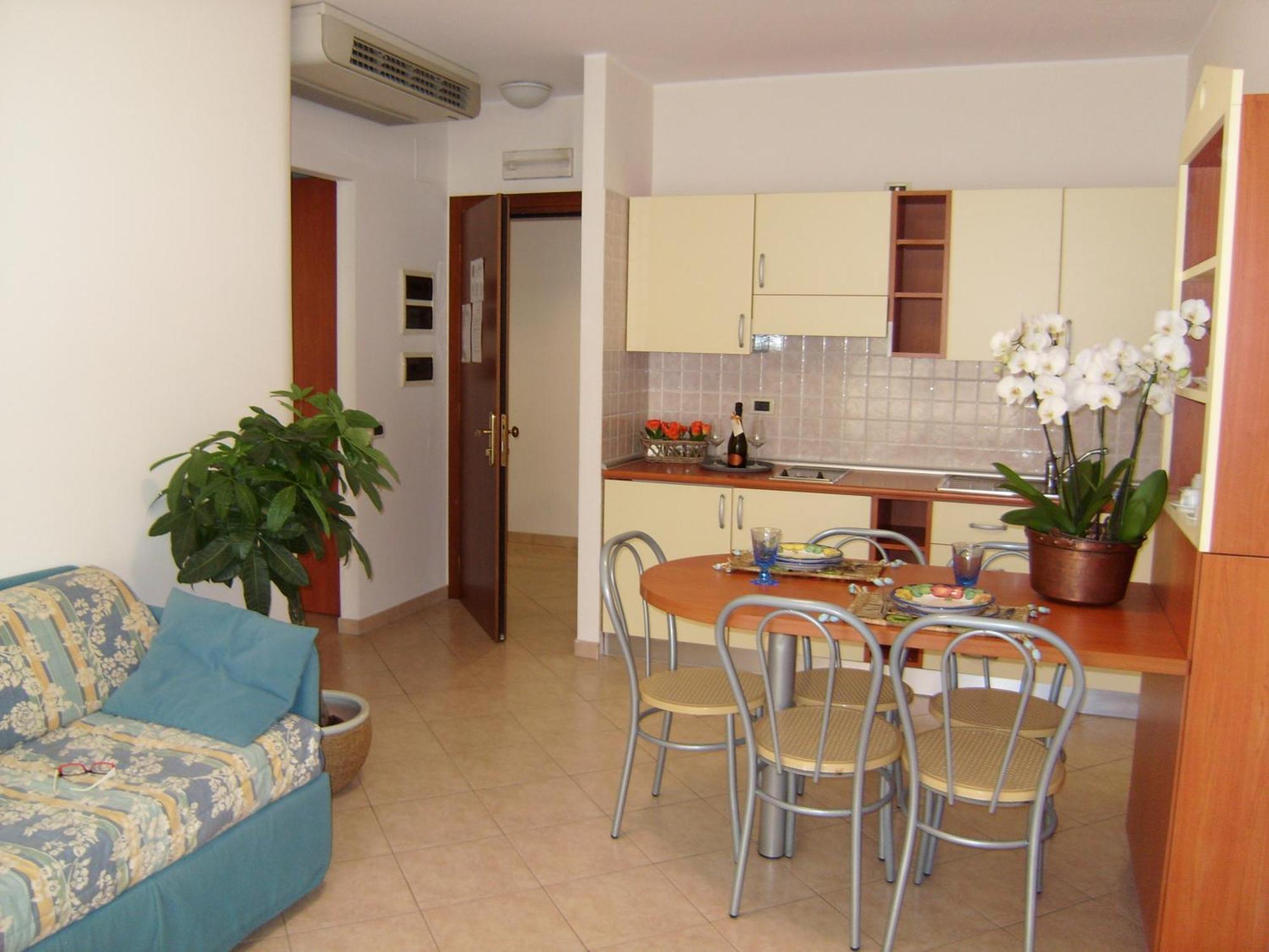 Residence Torre Del Mar Alba Adriatica Zimmer foto