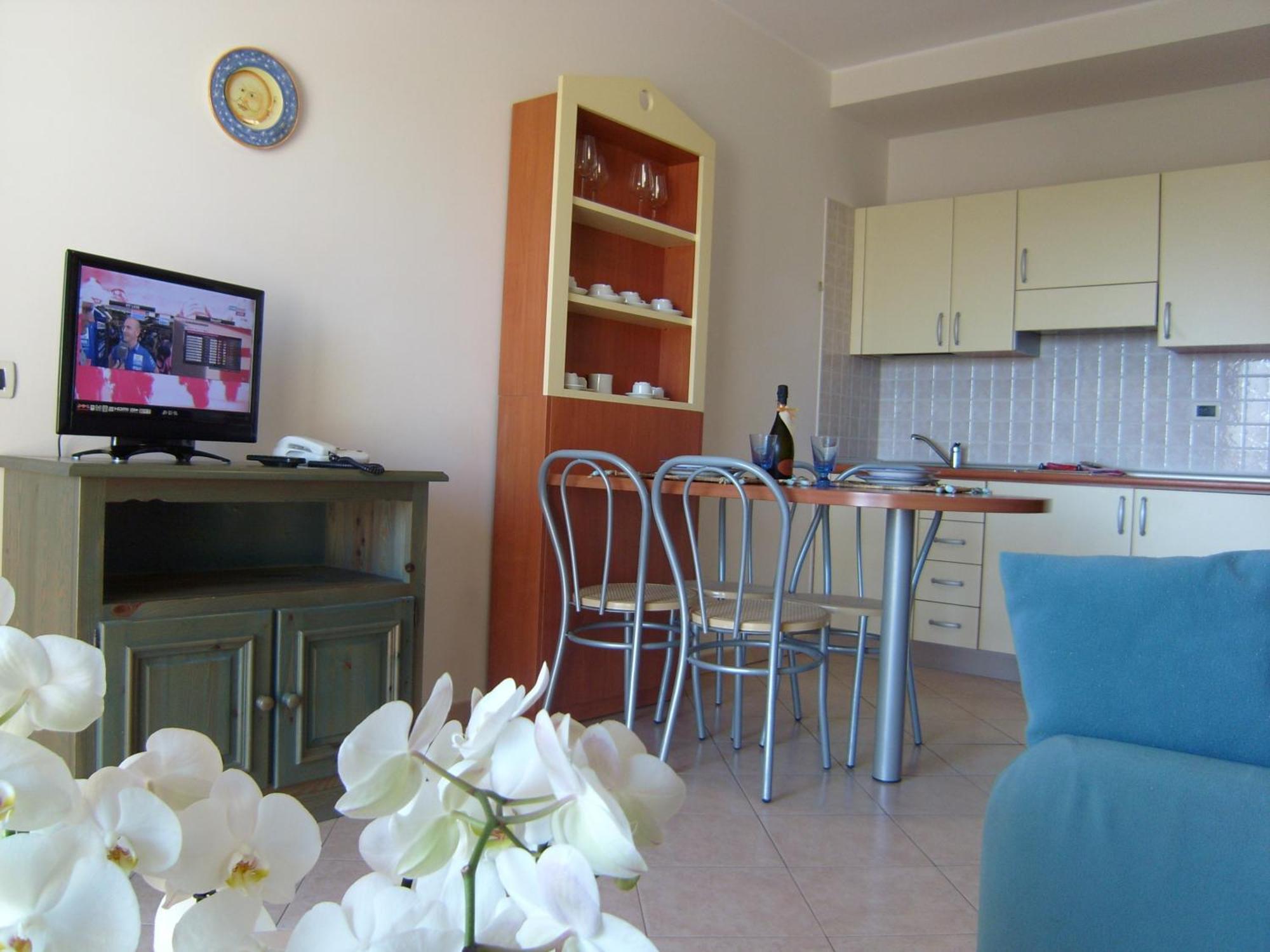 Residence Torre Del Mar Alba Adriatica Zimmer foto